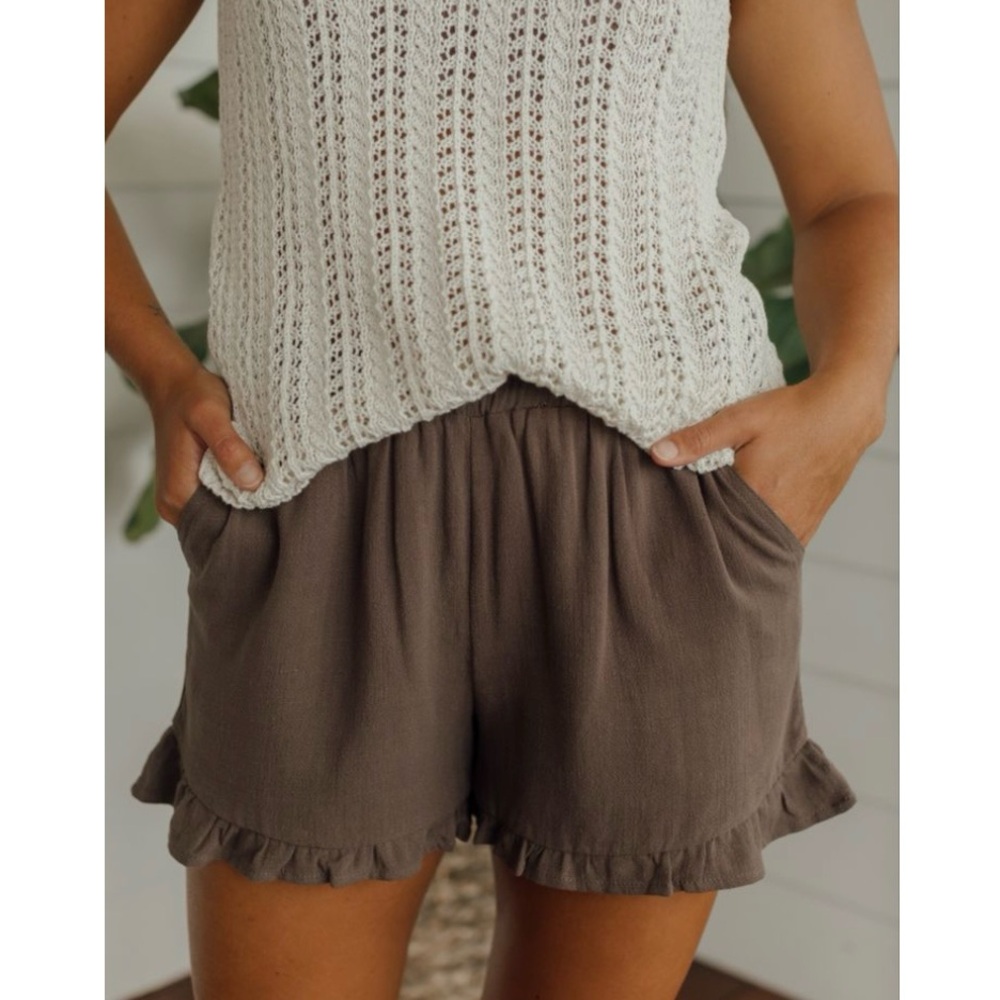 Neuflora Hailey Ruffle Linen Shorts Small